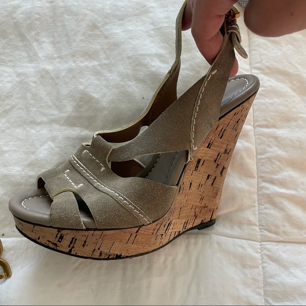 Chloè Renna Platform Wedges - Picture 4 of 6